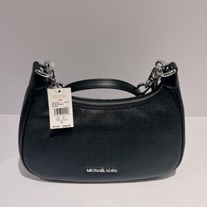 NWT 💖 Michael Kors Black Pochette